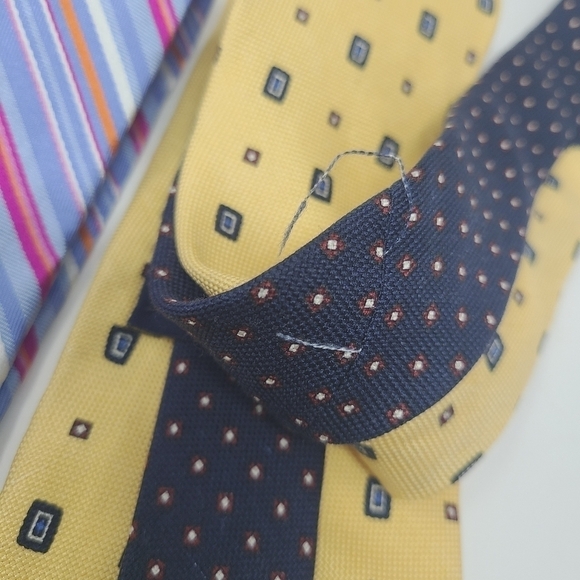 Tommy Hilfiger | Men's Lot of Two Mixed Print Silk Vintage Neckties - Picture 11 of 13